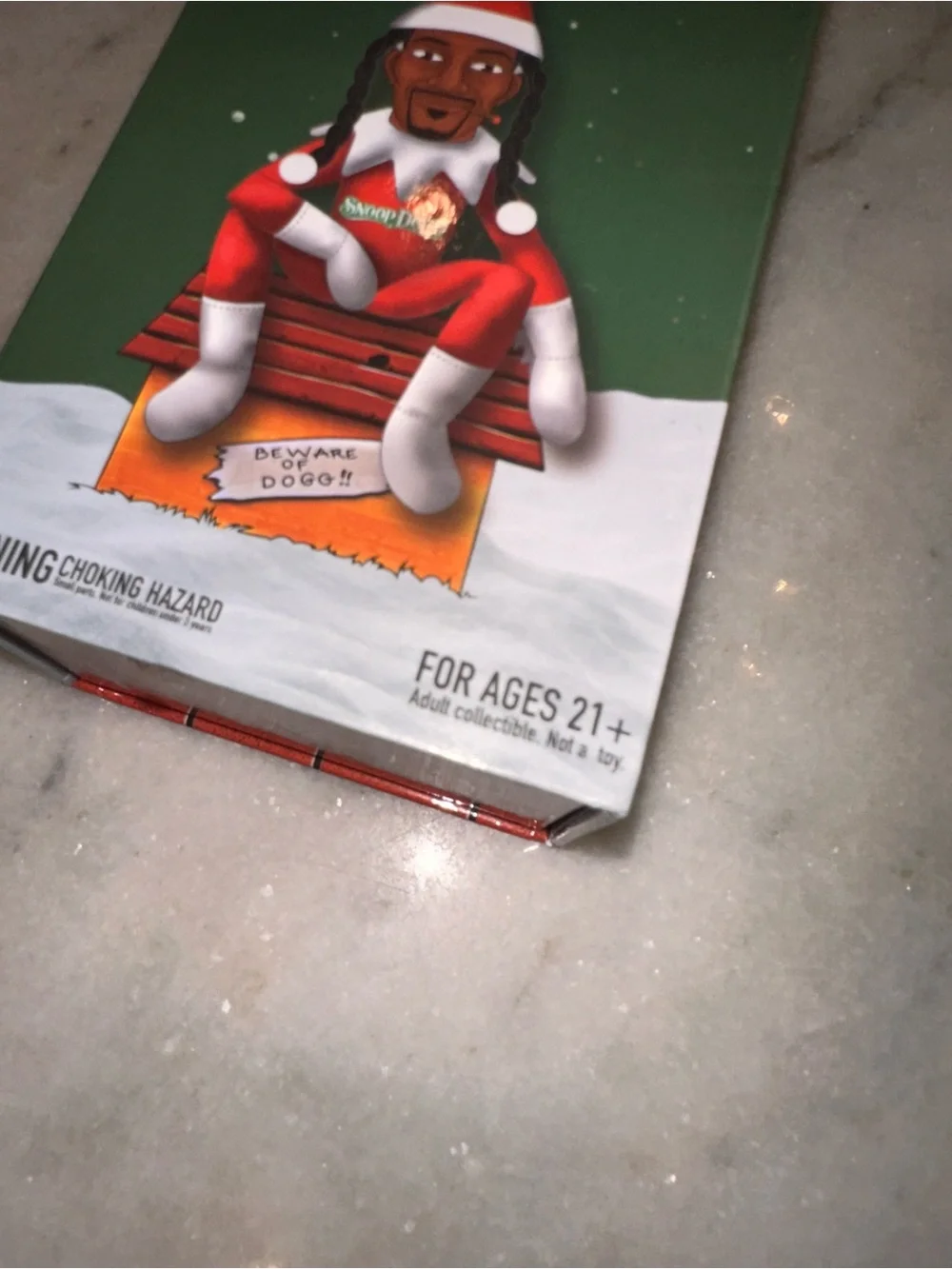 Snoop on the Stoop Holiday Collectible Box‎